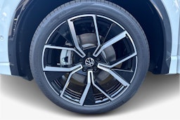valkoinen Volkswagen Tiguan 2025 kuva 9.