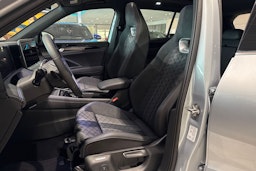 harmaa Volkswagen Tiguan 2025 kuva 11.