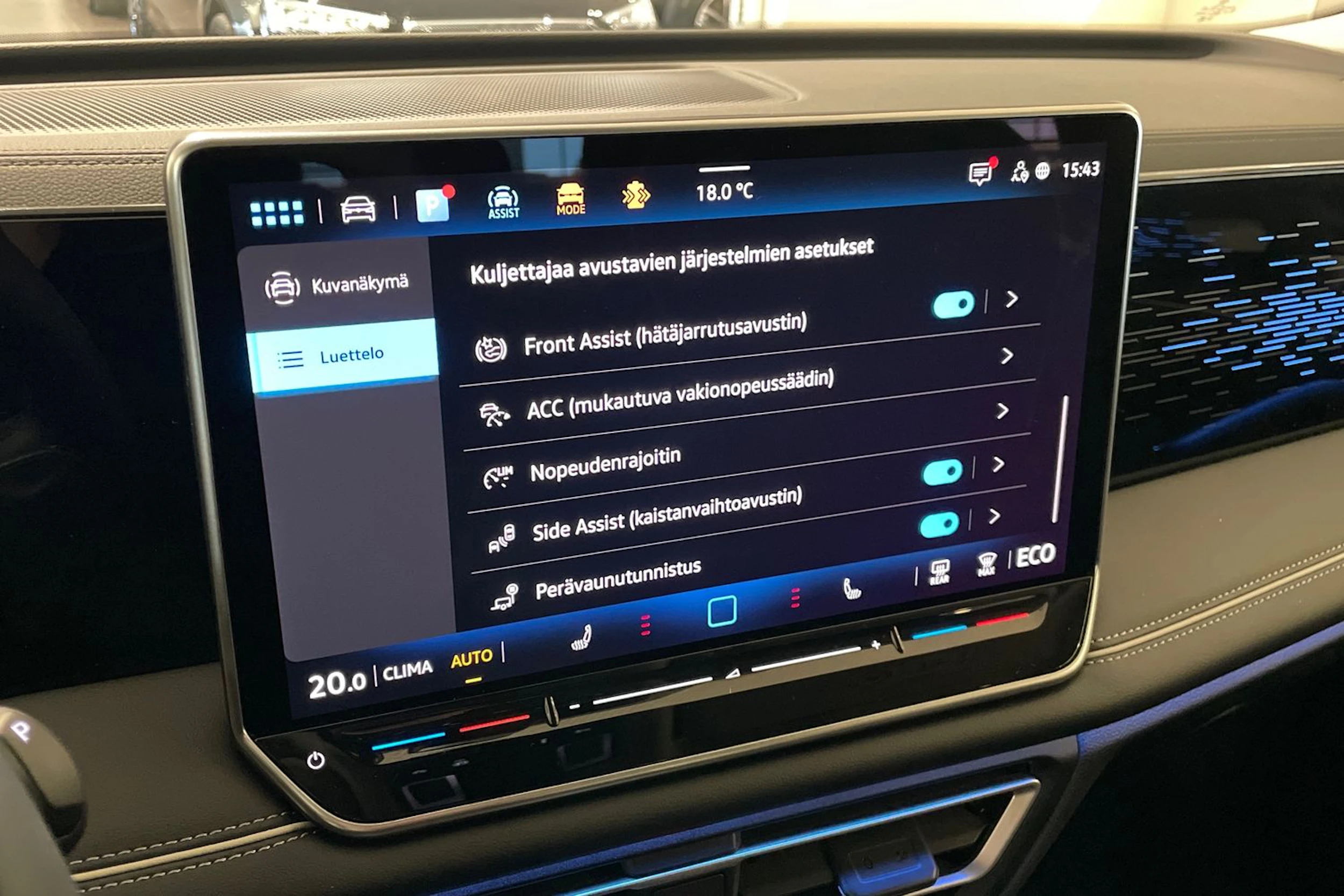 Sininen Volkswagen Tiguan 2025 kuva 18.