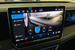 Sininen Volkswagen Tiguan 2025 kuva 20.