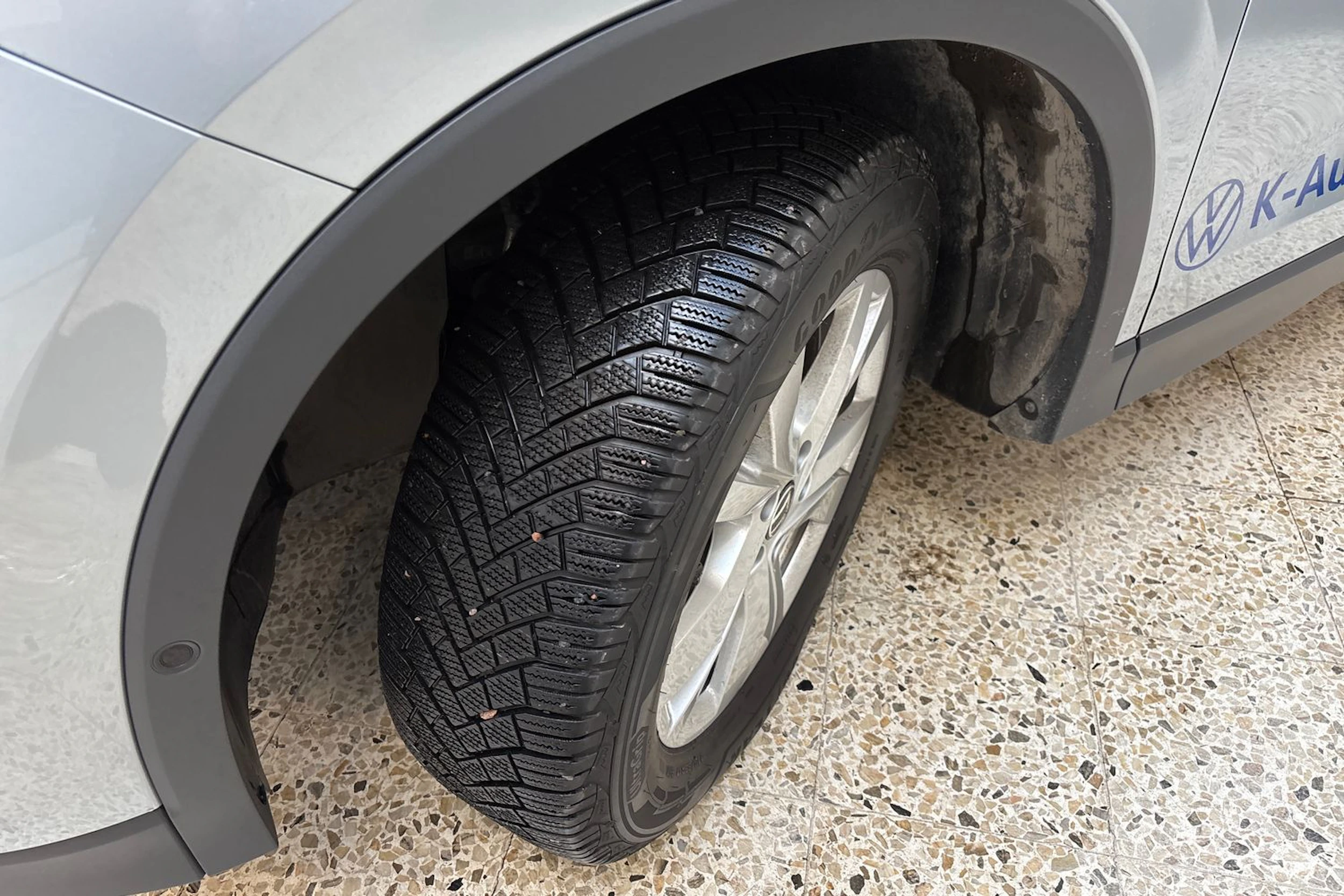 harmaa Volkswagen Tiguan 2025 kuva 10.