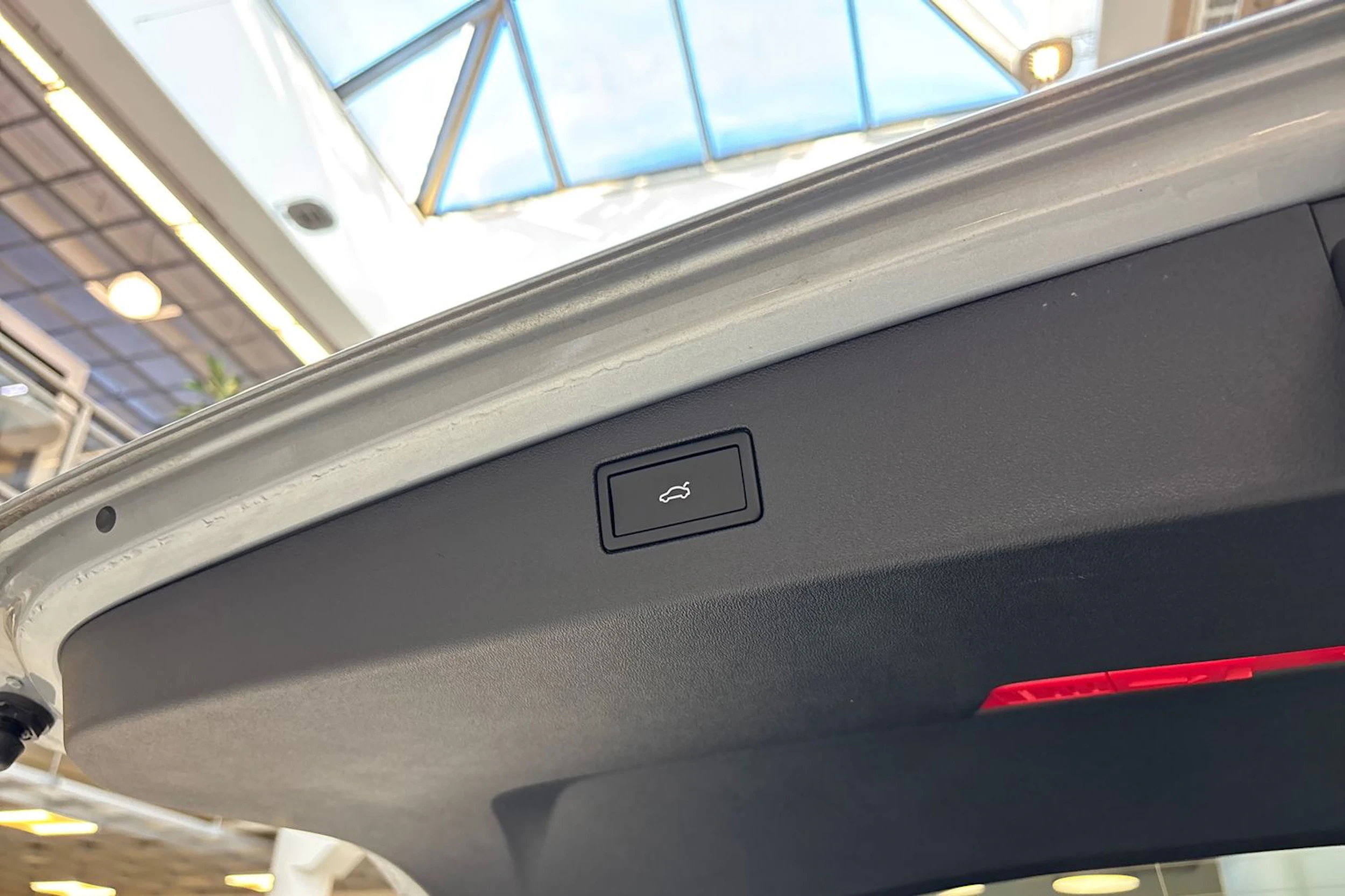 harmaa Volkswagen Tiguan 2025 kuva 12.