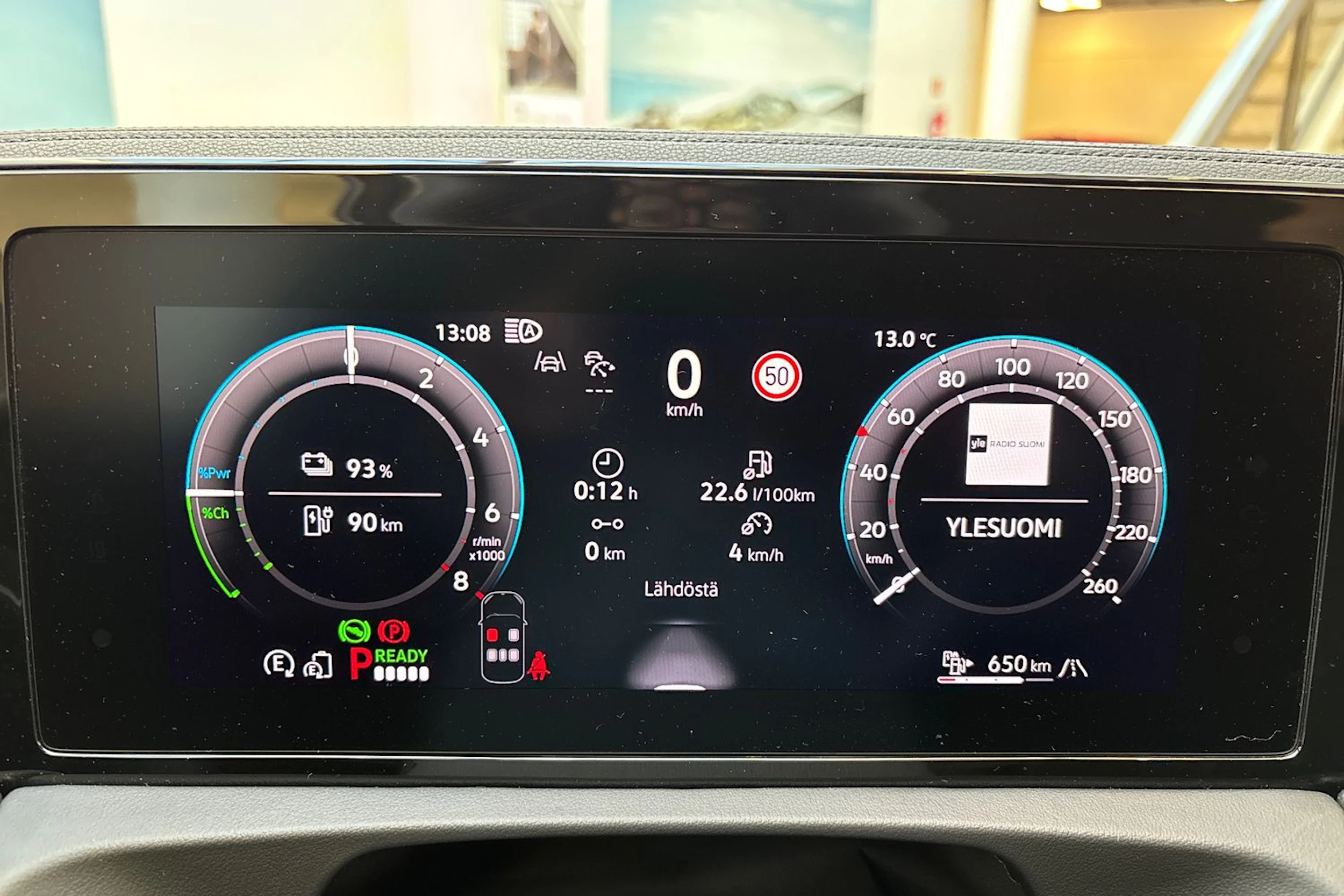 harmaa Volkswagen Tiguan 2025 kuva 15.