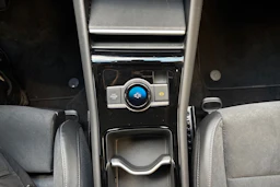 harmaa Volkswagen Tiguan 2025 kuva 18.