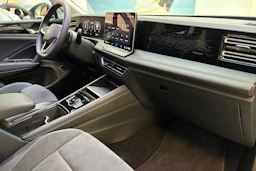 harmaa Volkswagen Tiguan 2025 kuva 20.