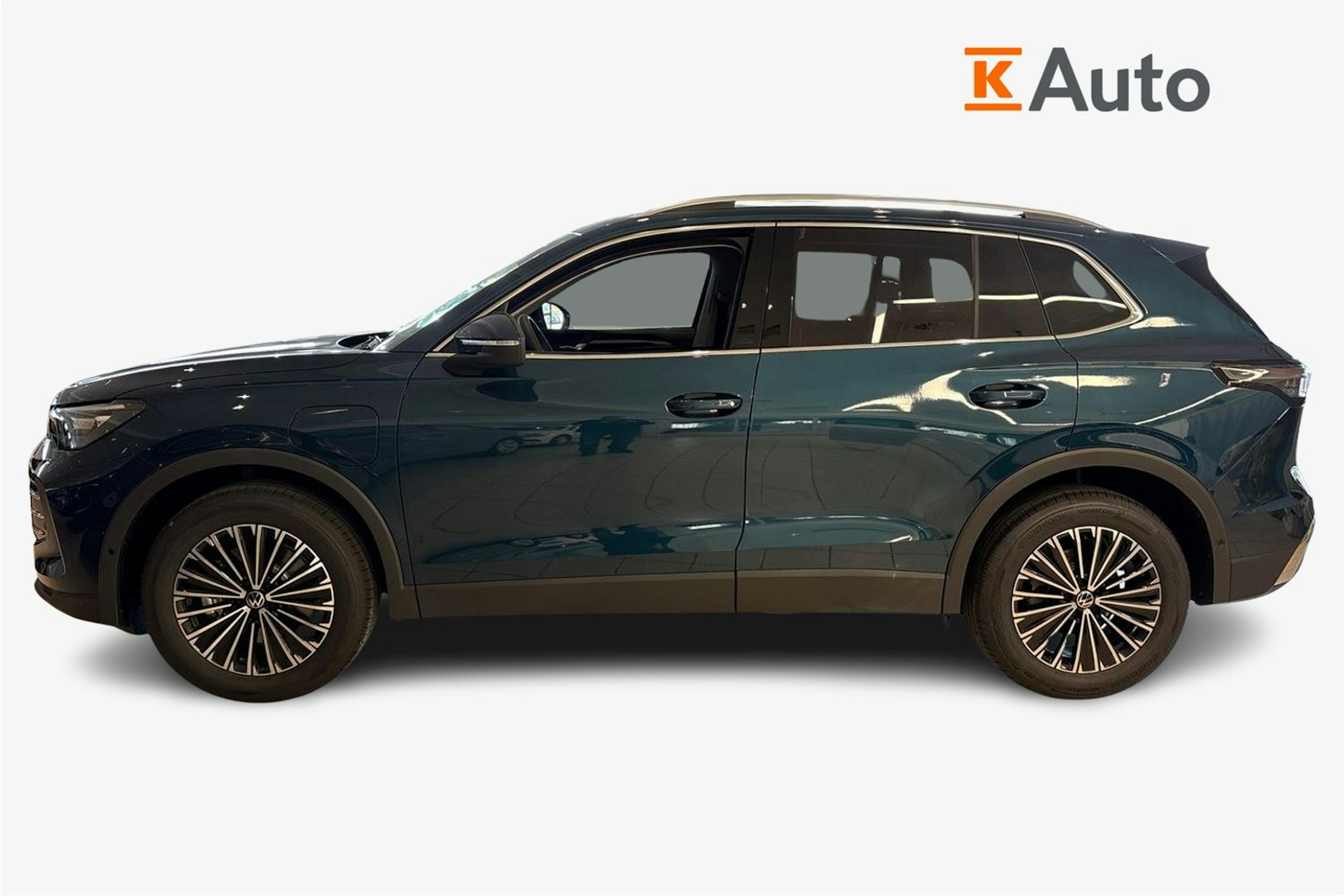 sininen Volkswagen Tiguan 2025 kuva 5.