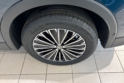 sininen Volkswagen Tiguan 2025 kuva 9.