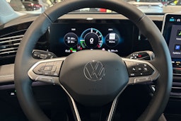 sininen Volkswagen Tiguan 2025 kuva 12.