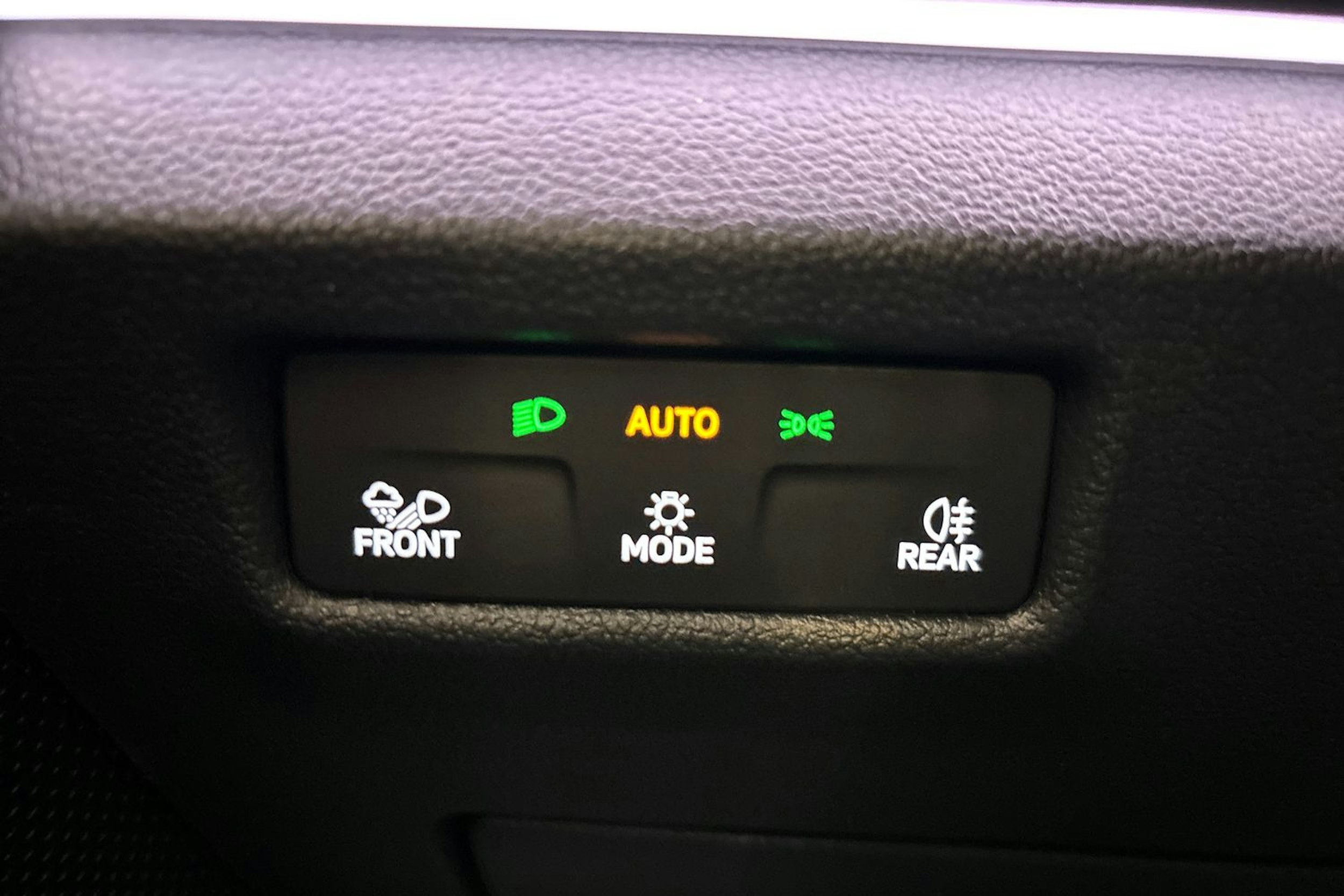 sininen Volkswagen Tiguan 2025 kuva 19.