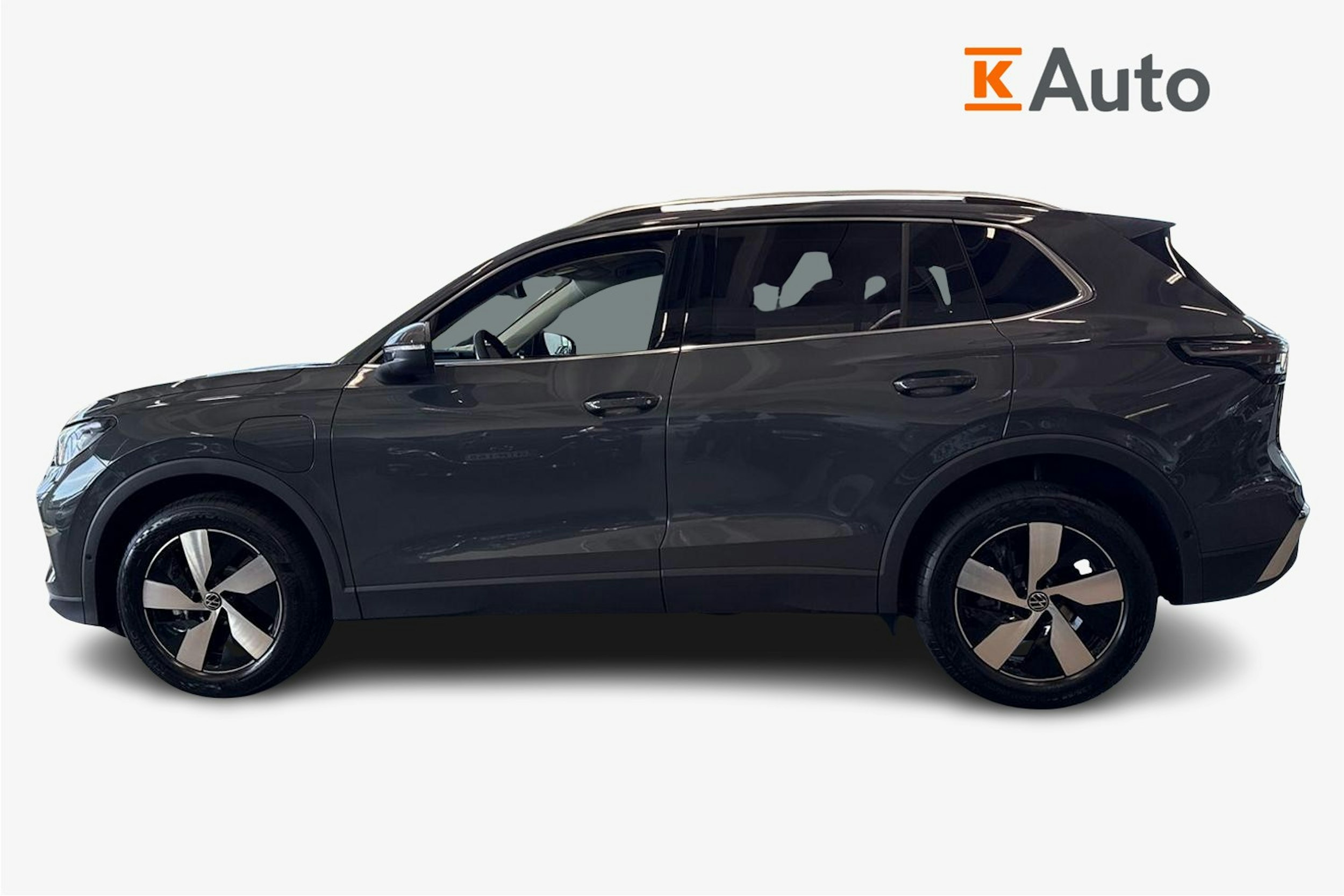 harmaa Volkswagen Tiguan 2025 kuva 5.