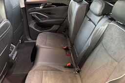 harmaa Volkswagen Tiguan 2025 kuva 8.