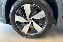 harmaa Volkswagen Tiguan 2025 kuva 10.