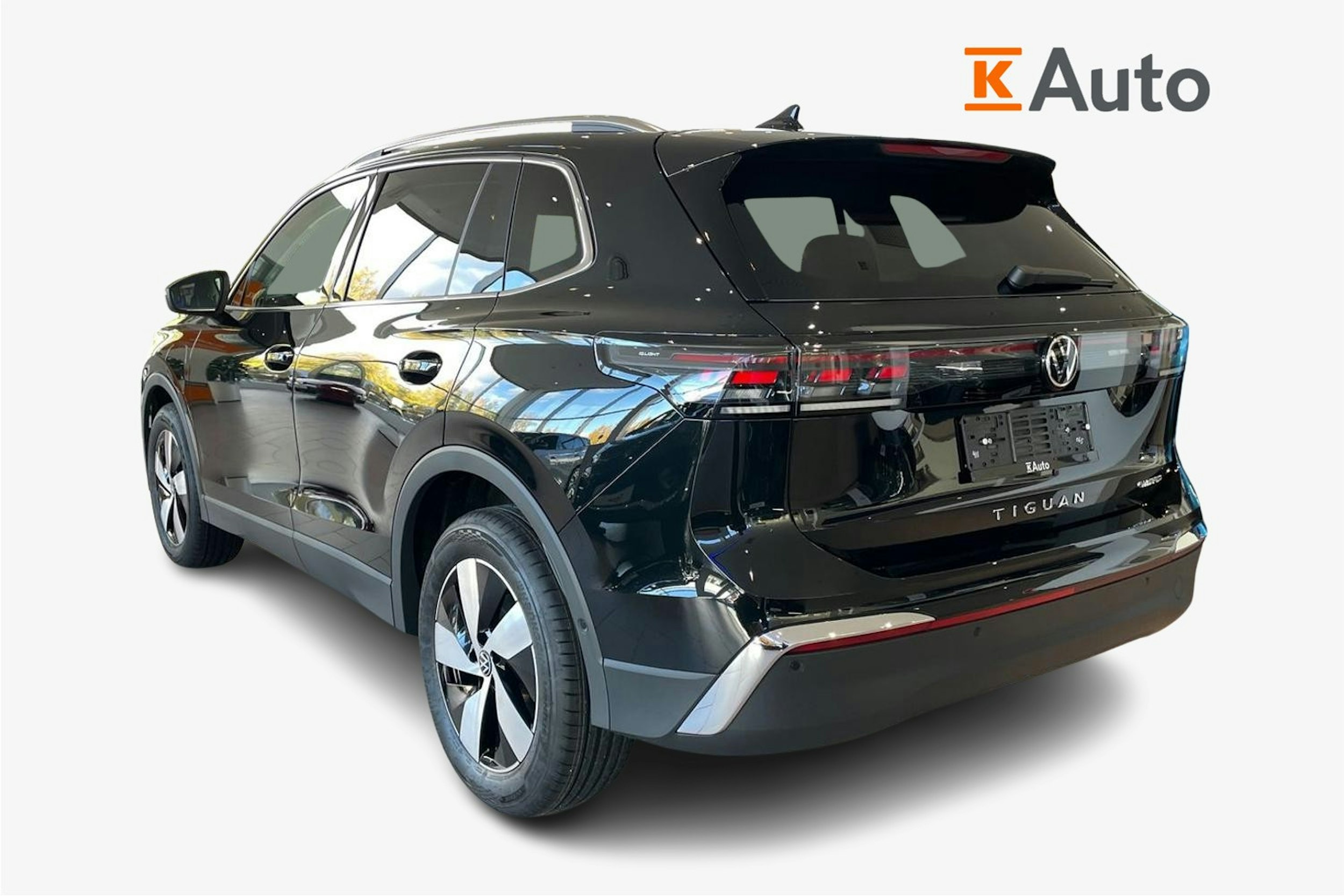 musta Volkswagen Tiguan 2025 kuva 2.