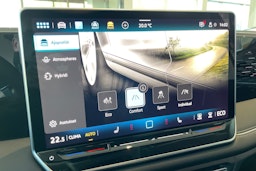 musta Volkswagen Tiguan 2025 kuva 14.