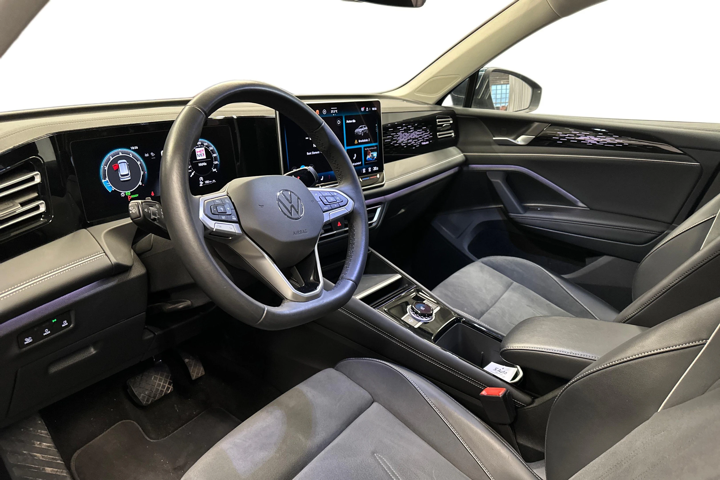 sininen Volkswagen Tiguan 2025 kuva 3.