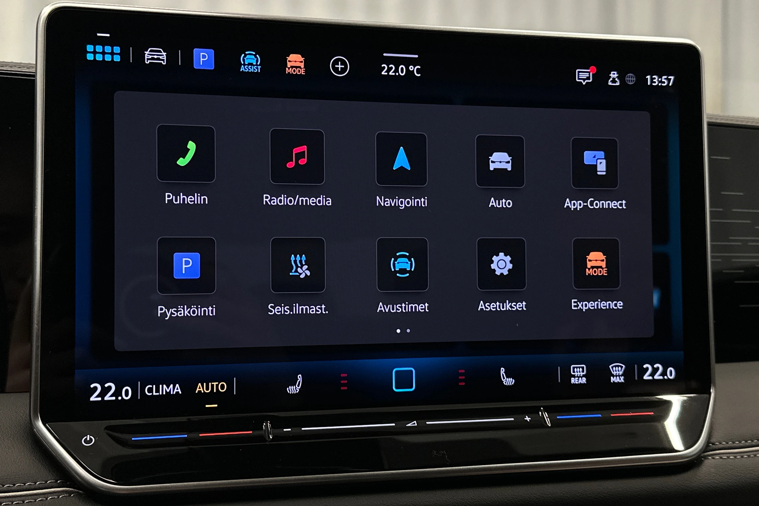 sininen Volkswagen Tiguan 2025 kuva 18.
