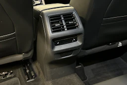 sininen Volkswagen Tiguan 2025 kuva 33.