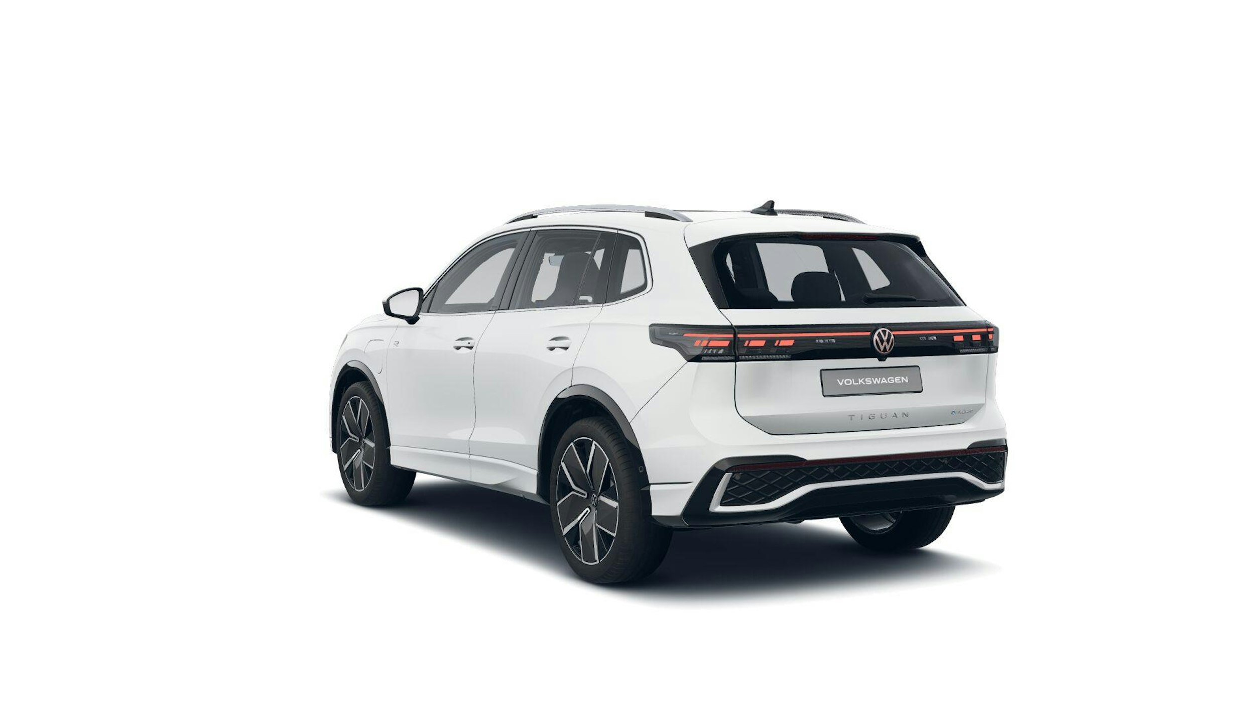 valkoinen Volkswagen Tiguan 2025 kuva 3.