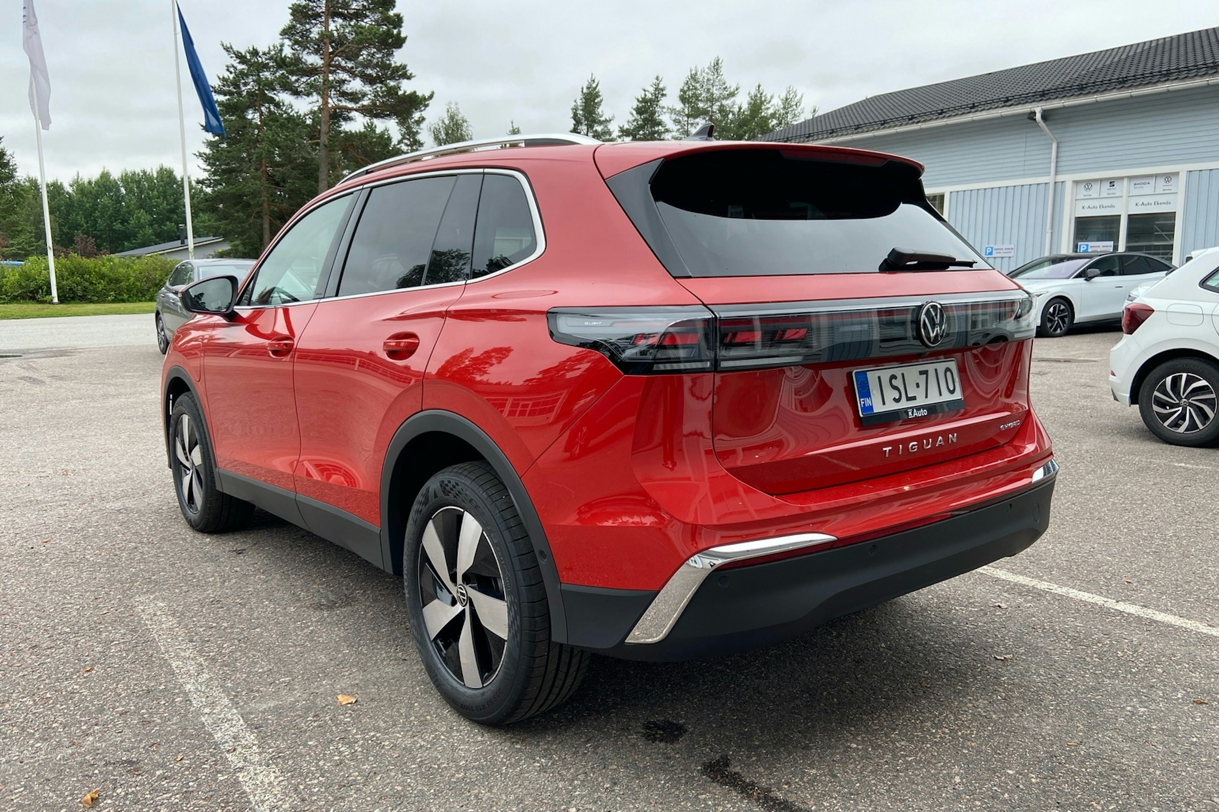 oranssi Volkswagen Tiguan 2025 kuva 21.