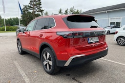 oranssi Volkswagen Tiguan 2025 kuva 21.