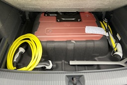 oranssi Volkswagen Tiguan 2025 kuva 23.