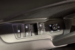 met. oranssi Volkswagen Tiguan 2025 kuva 15.