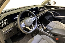 harmaa Volkswagen Tiguan 2025 kuva 6.