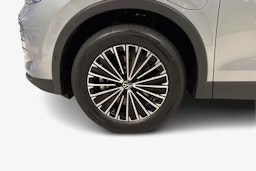 harmaa Volkswagen Tiguan 2025 kuva 9.
