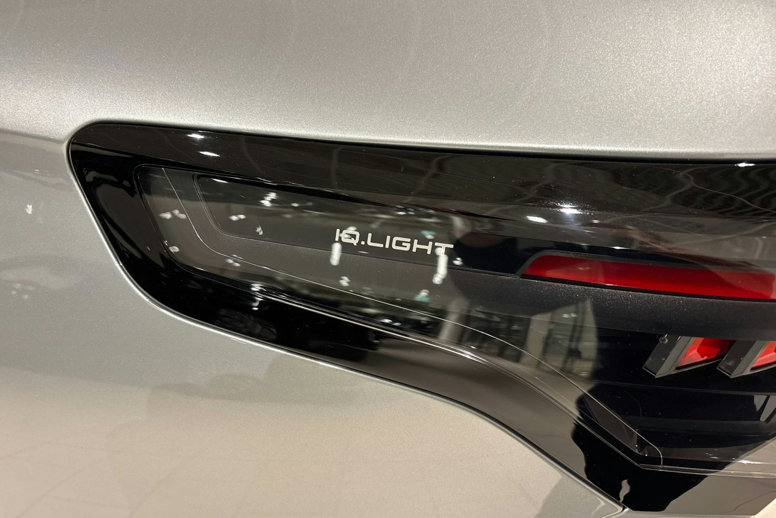 harmaa Volkswagen Tiguan 2025 kuva 11.