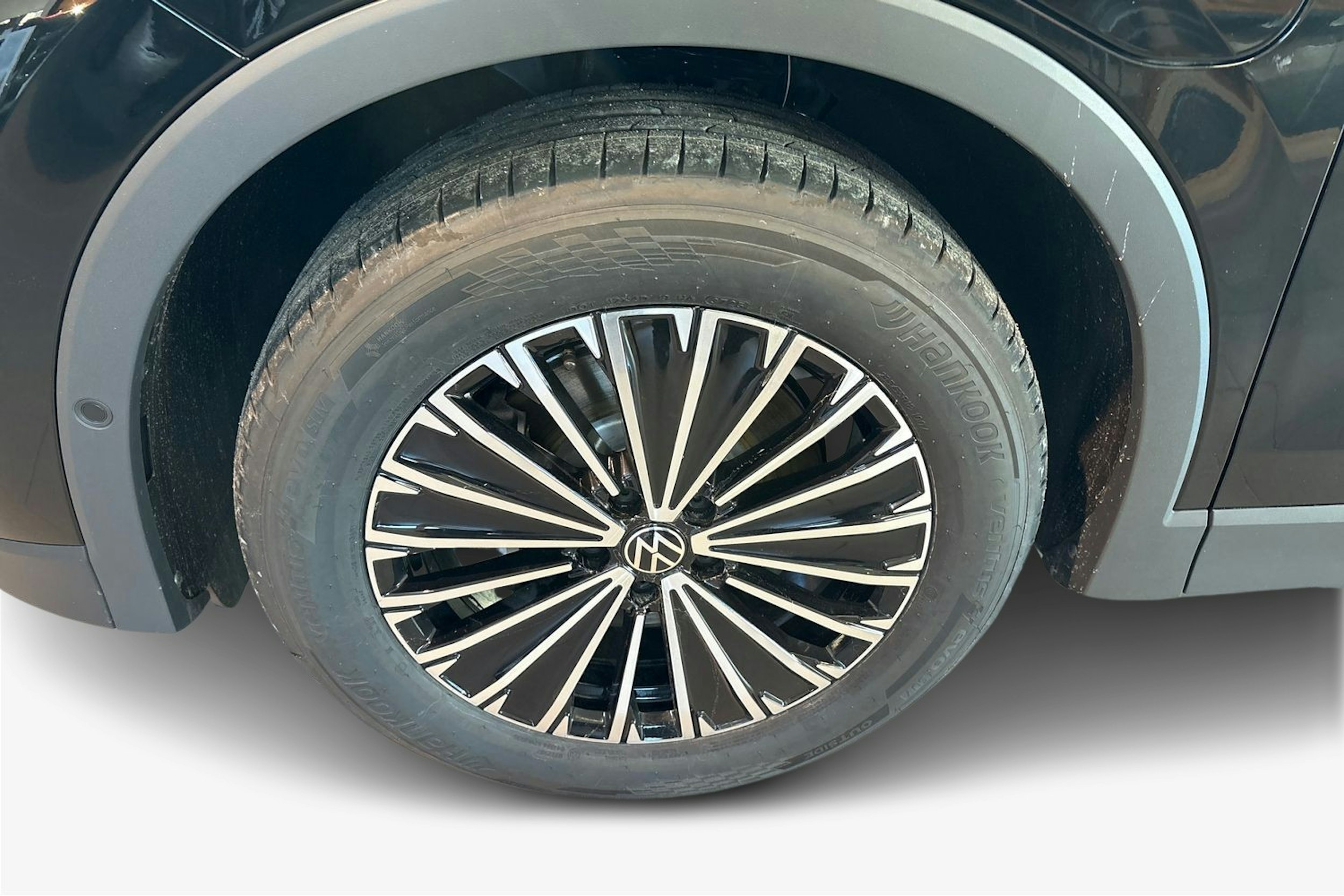 musta Volkswagen Tiguan 2026 kuva 9.