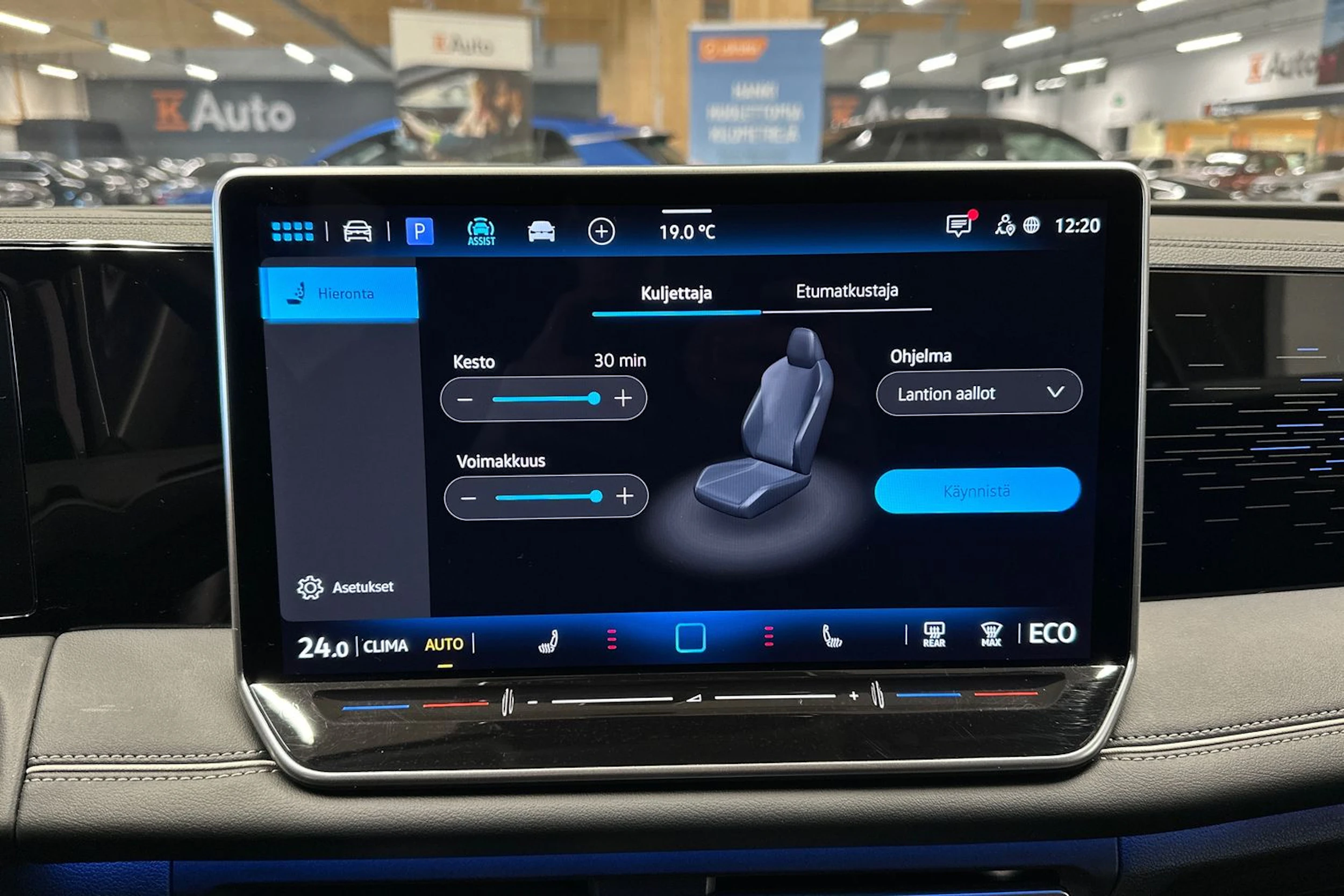 harmaa Volkswagen Tiguan 2025 kuva 18.