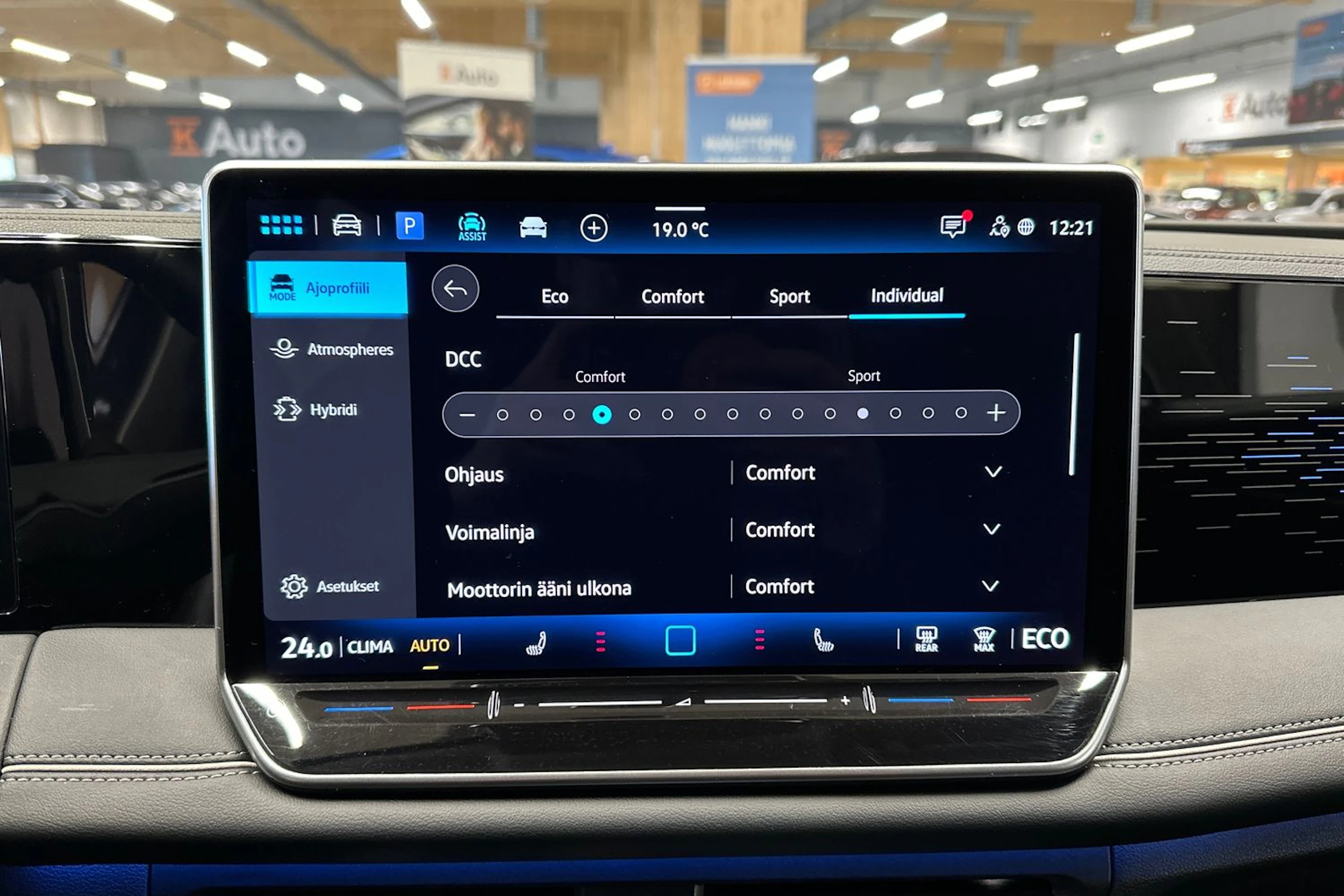 harmaa Volkswagen Tiguan 2025 kuva 21.