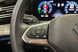 harmaa Volkswagen Tiguan 2025 kuva 25.