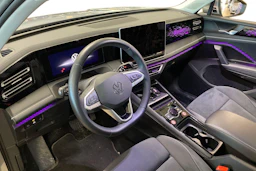 harmaa Volkswagen Tiguan 2025 kuva 3.