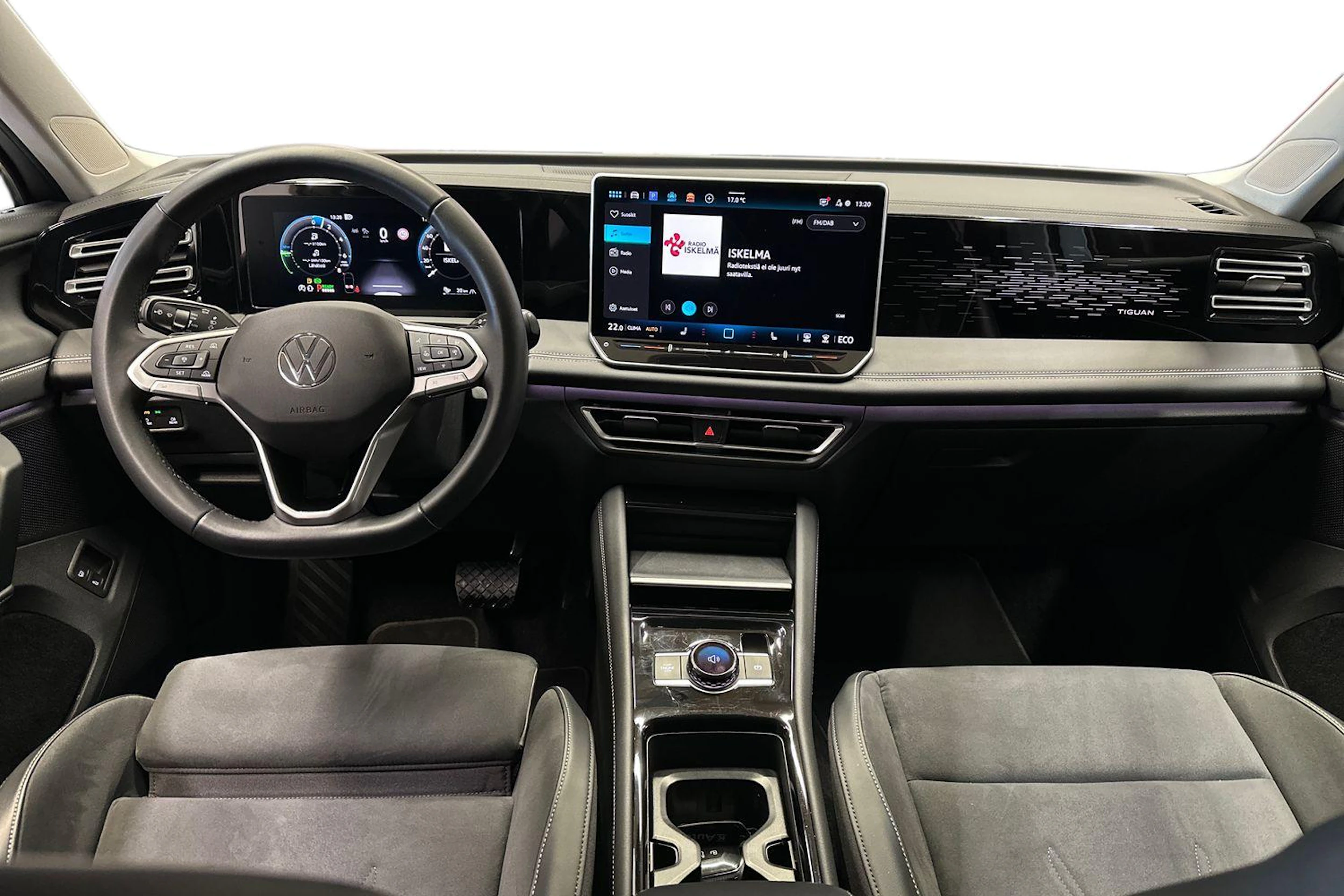 harmaa Volkswagen Tiguan 2025 kuva 9.