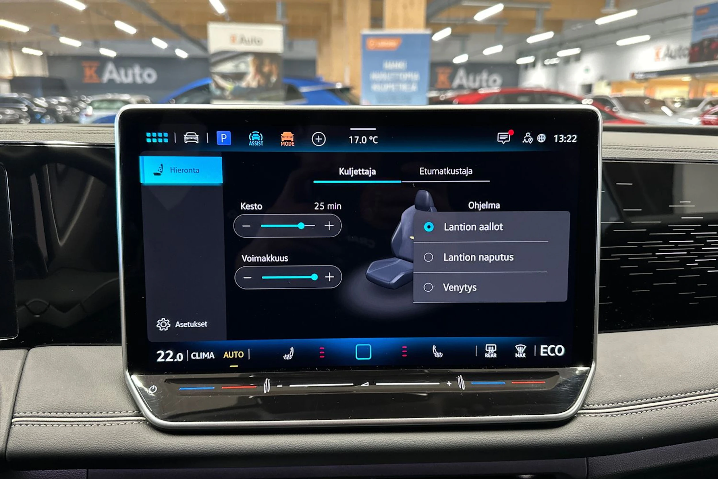 harmaa Volkswagen Tiguan 2025 kuva 19.