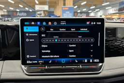 harmaa Volkswagen Tiguan 2025 kuva 23.