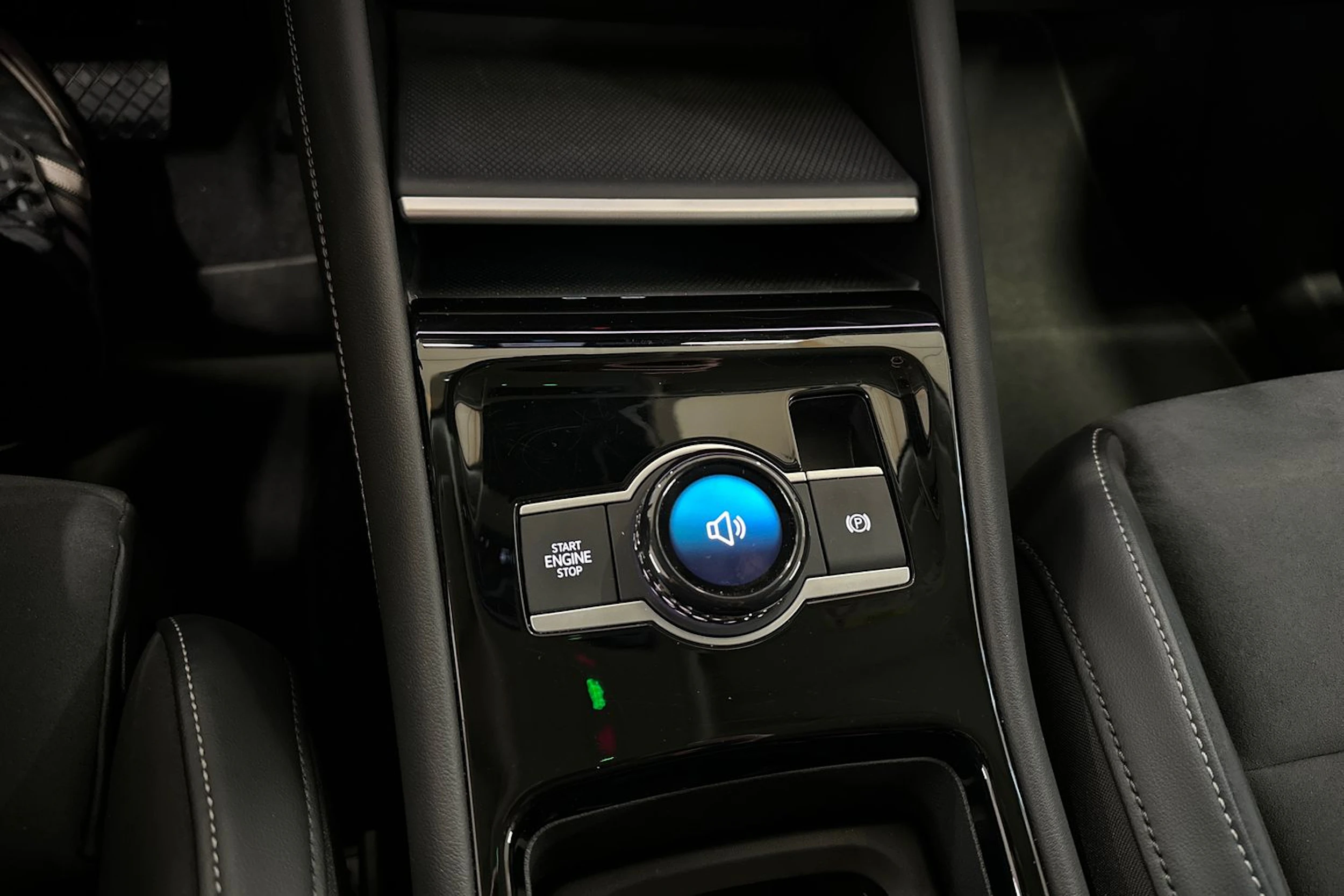 harmaa Volkswagen Tiguan 2025 kuva 25.