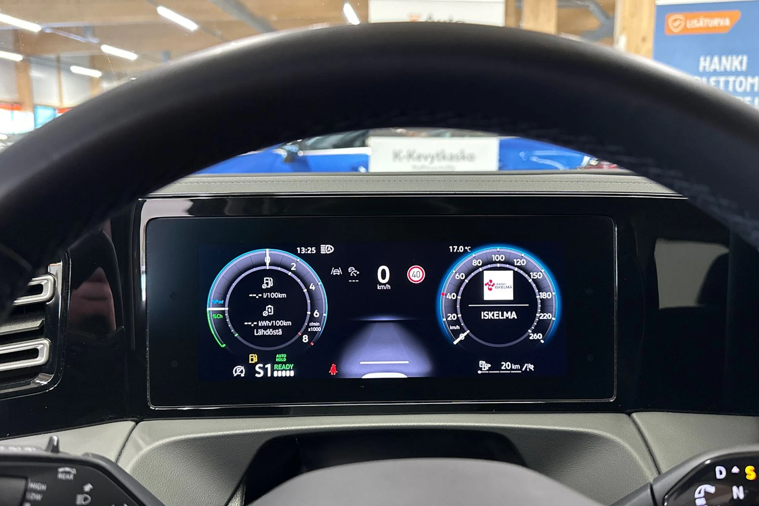 harmaa Volkswagen Tiguan 2025 kuva 26.
