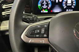 harmaa Volkswagen Tiguan 2025 kuva 27.