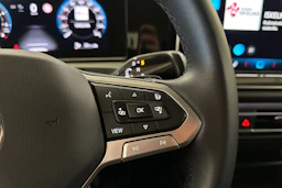 harmaa Volkswagen Tiguan 2025 kuva 28.