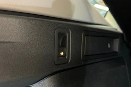 harmaa Volkswagen Tiguan 2025 kuva 32.