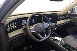 harmaa Volkswagen Tiguan 2025 kuva 3.