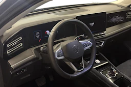 harmaa Volkswagen Tiguan 2025 kuva 3.
