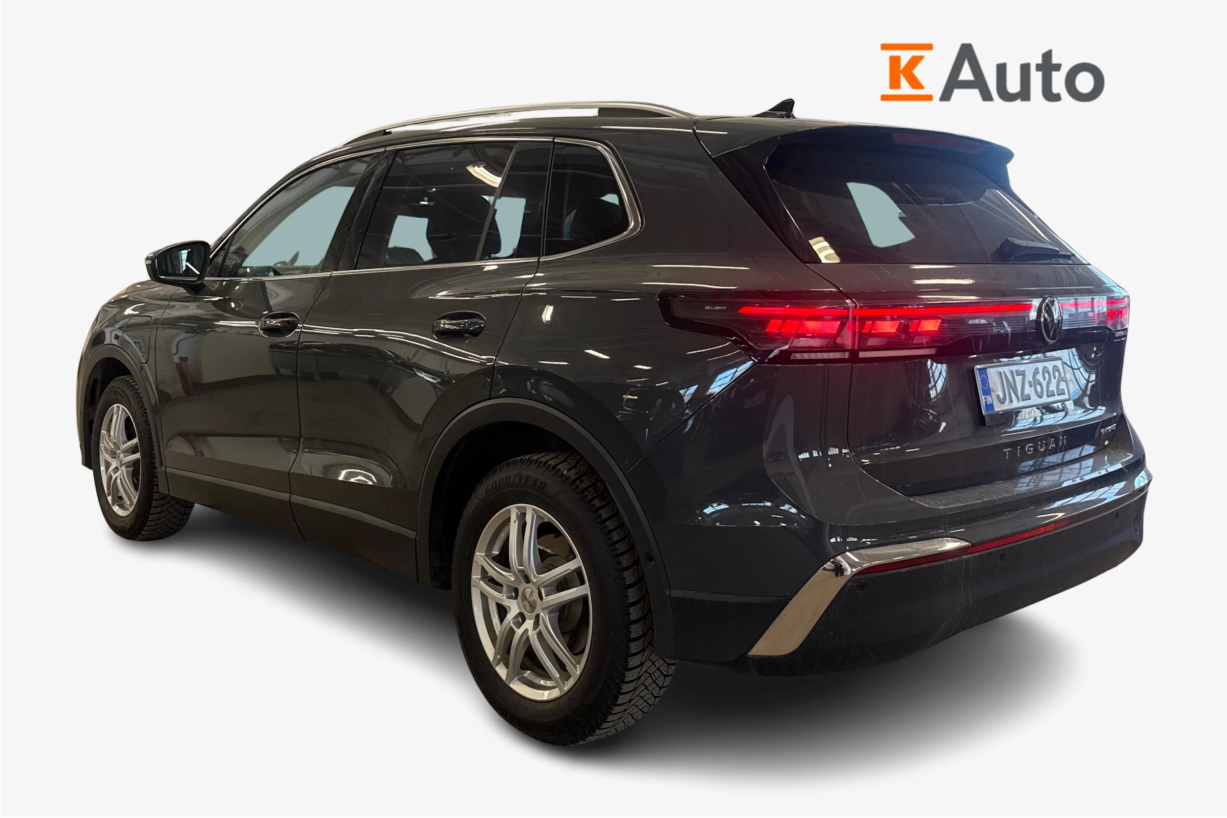 harmaa Volkswagen Tiguan 2025 kuva 2.