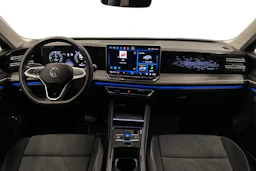 harmaa Volkswagen Tiguan 2025 kuva 9.