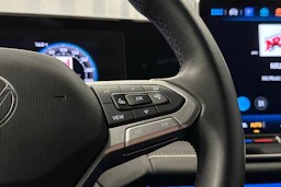 harmaa Volkswagen Tiguan 2025 kuva 21.