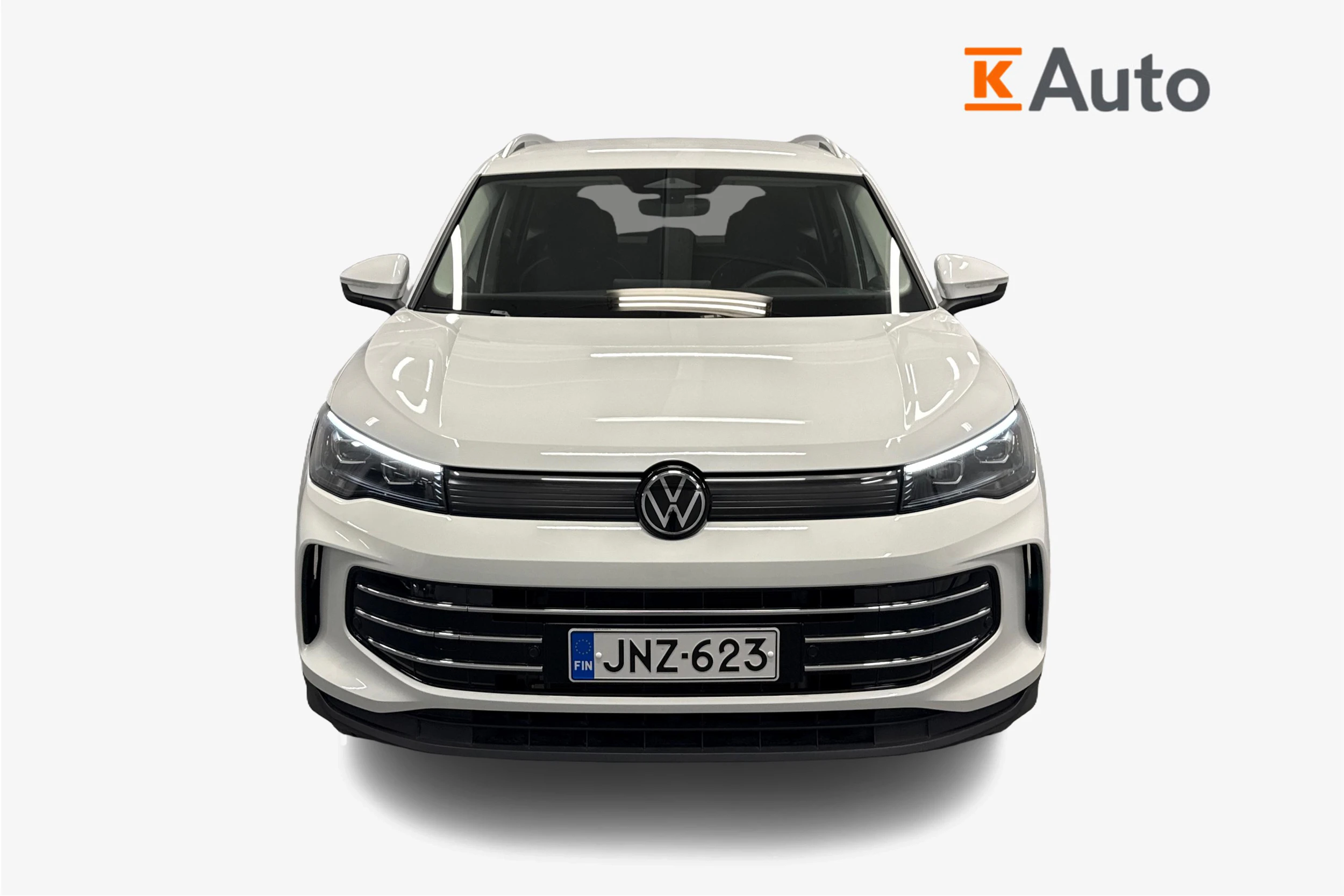 valkoinen Volkswagen Tiguan 2025 kuva 5.