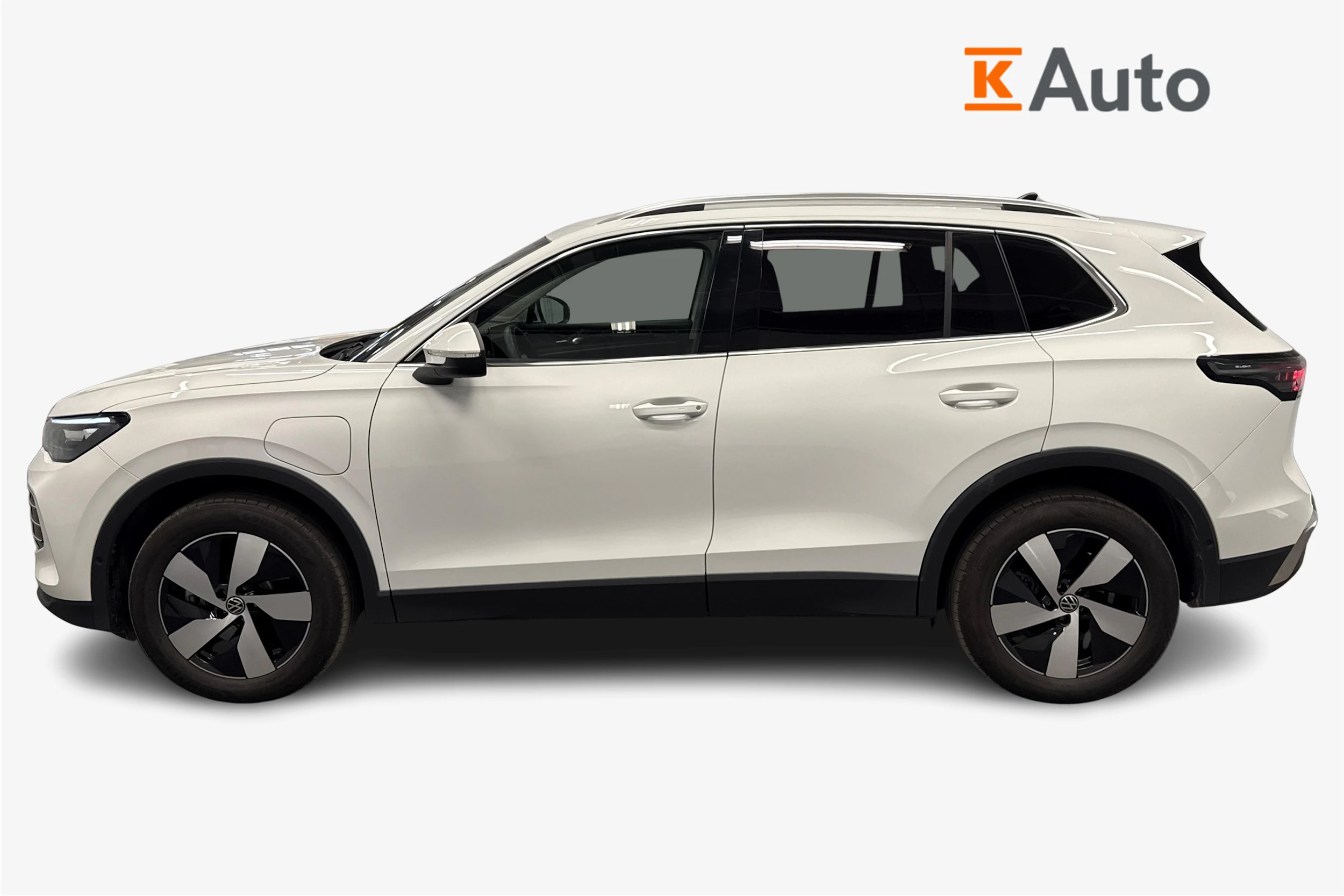 valkoinen Volkswagen Tiguan 2025 kuva 7.