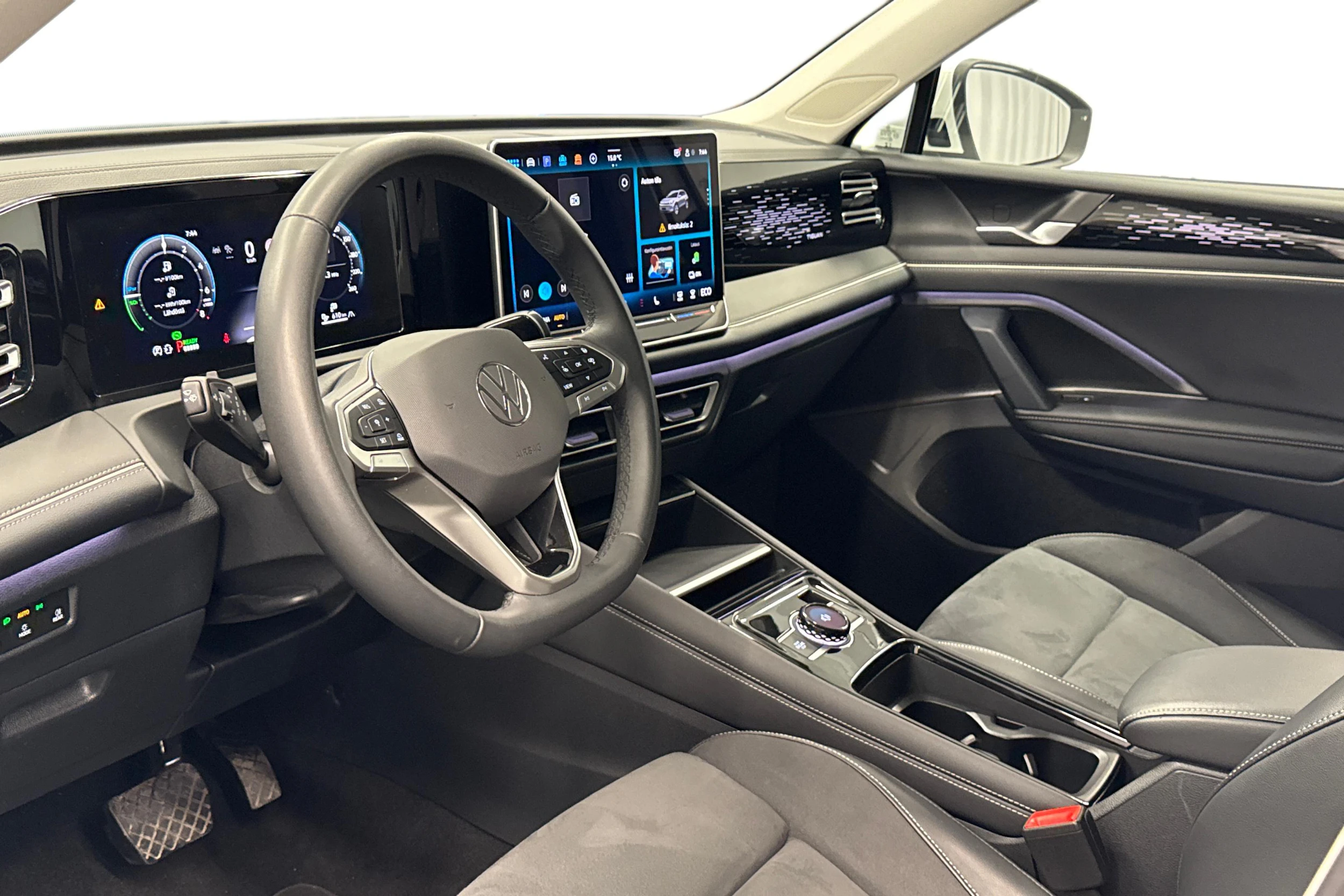 valkoinen Volkswagen Tiguan 2025 kuva 8.
